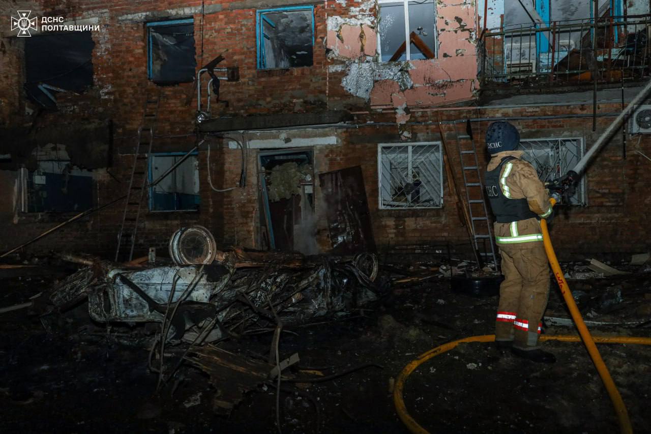 Россия ударила ракетой по общежитию в Полтавской области: есть погибшие (фото) — фото