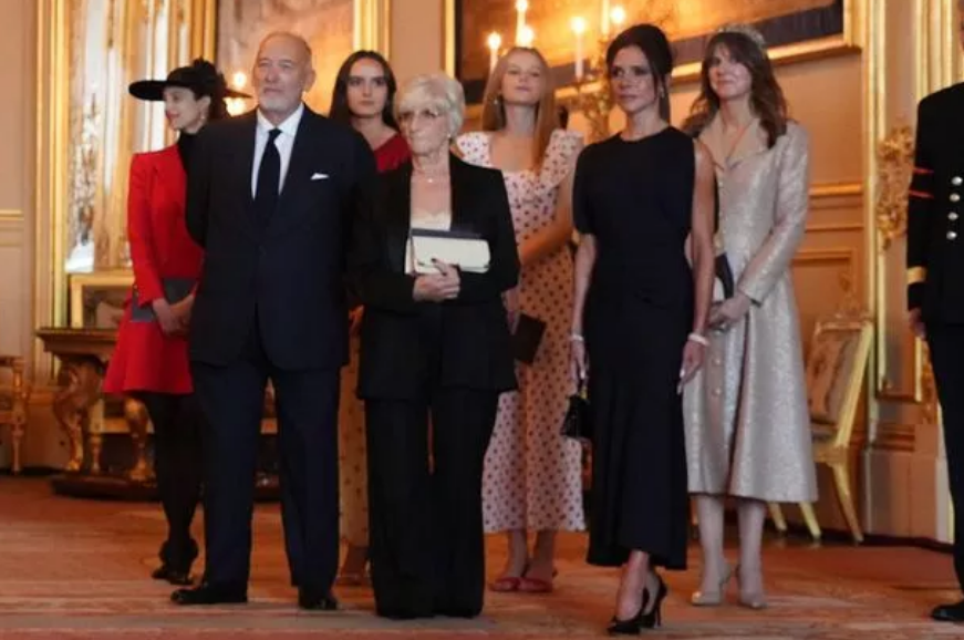 Дэвида Бекхэма посвятили в рыцари — фото 2