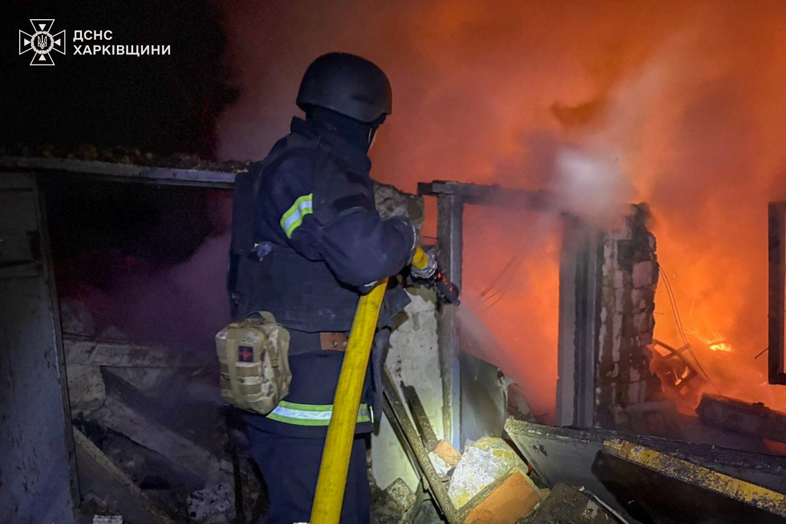 У новорічну ніч окупанти завдавали ударів по житлових будинках у Харківській області — фото 4