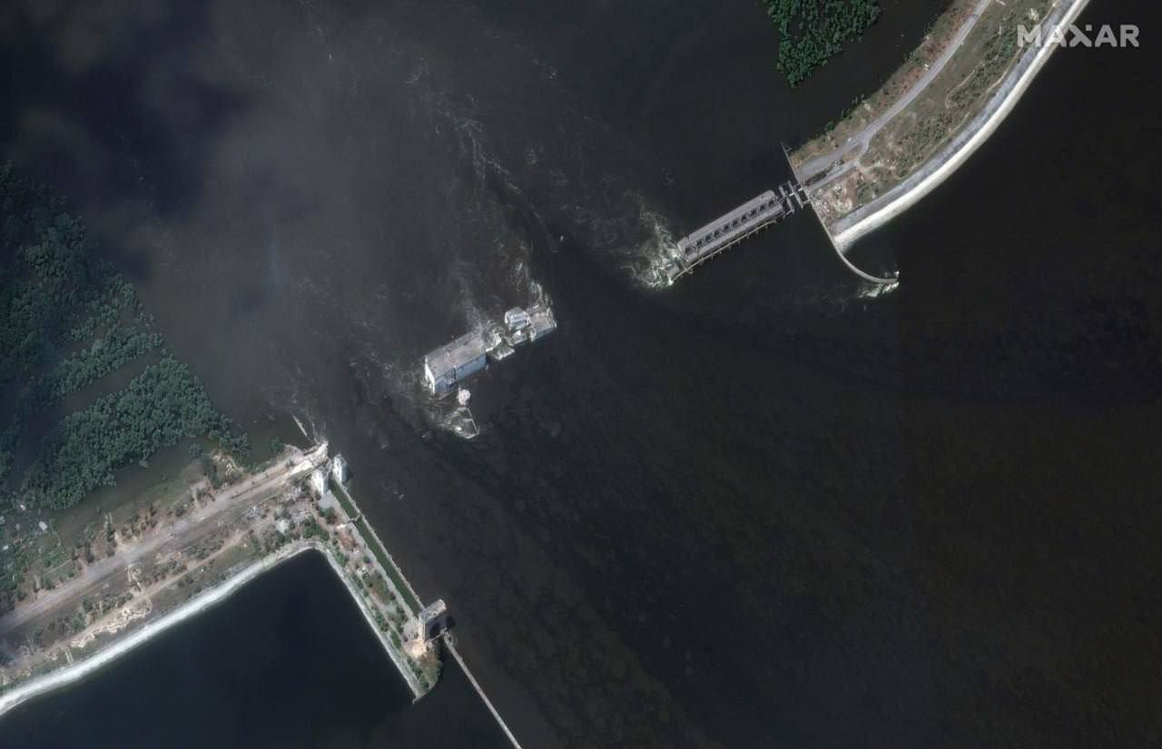 Как выглядит разрушенная Каховская ГЭС с высоты: видео — фото