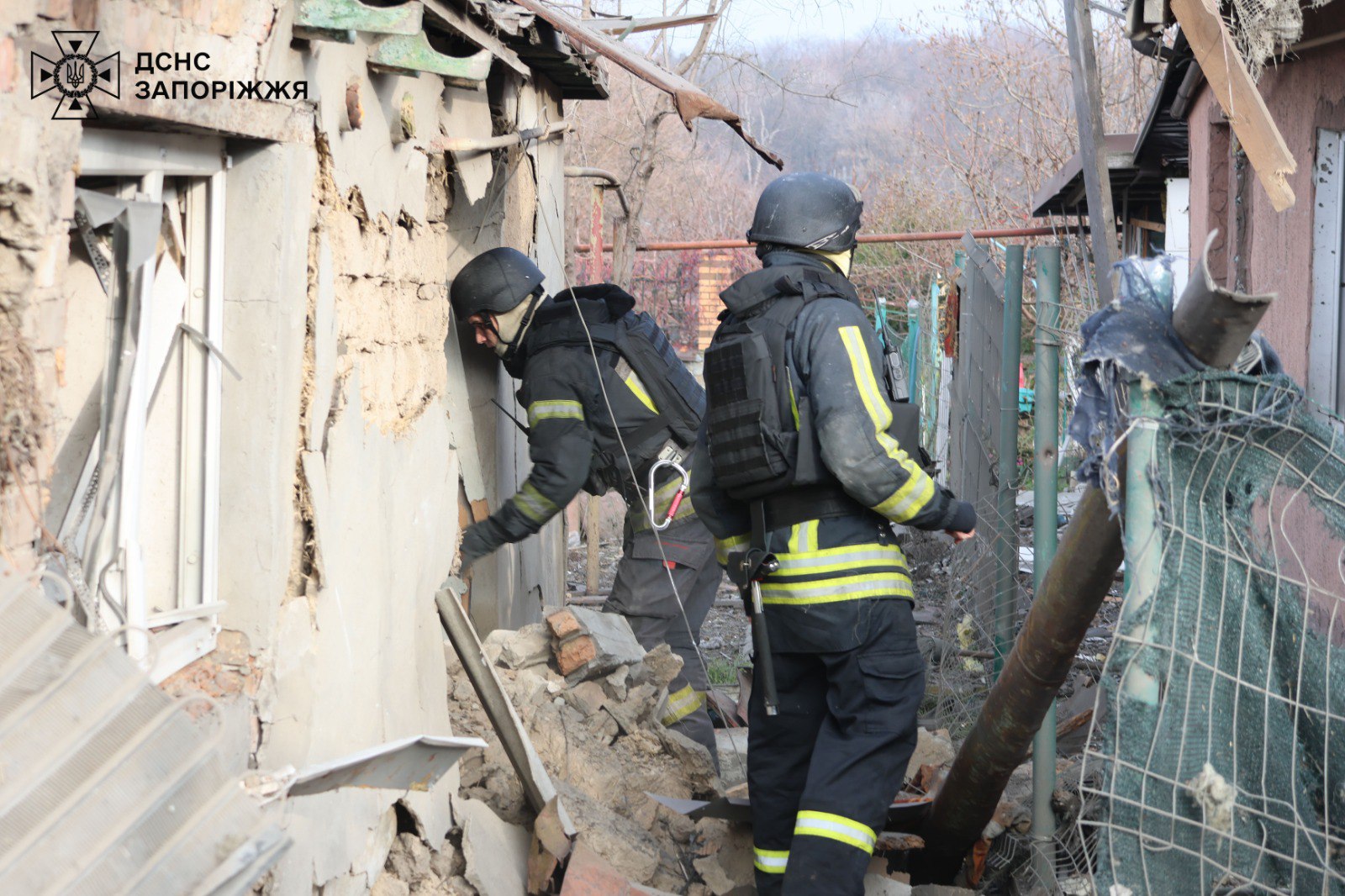 До 7 человек увеличилось количество пострадавших в результате обстрела Запорожья (фото) — фото 3