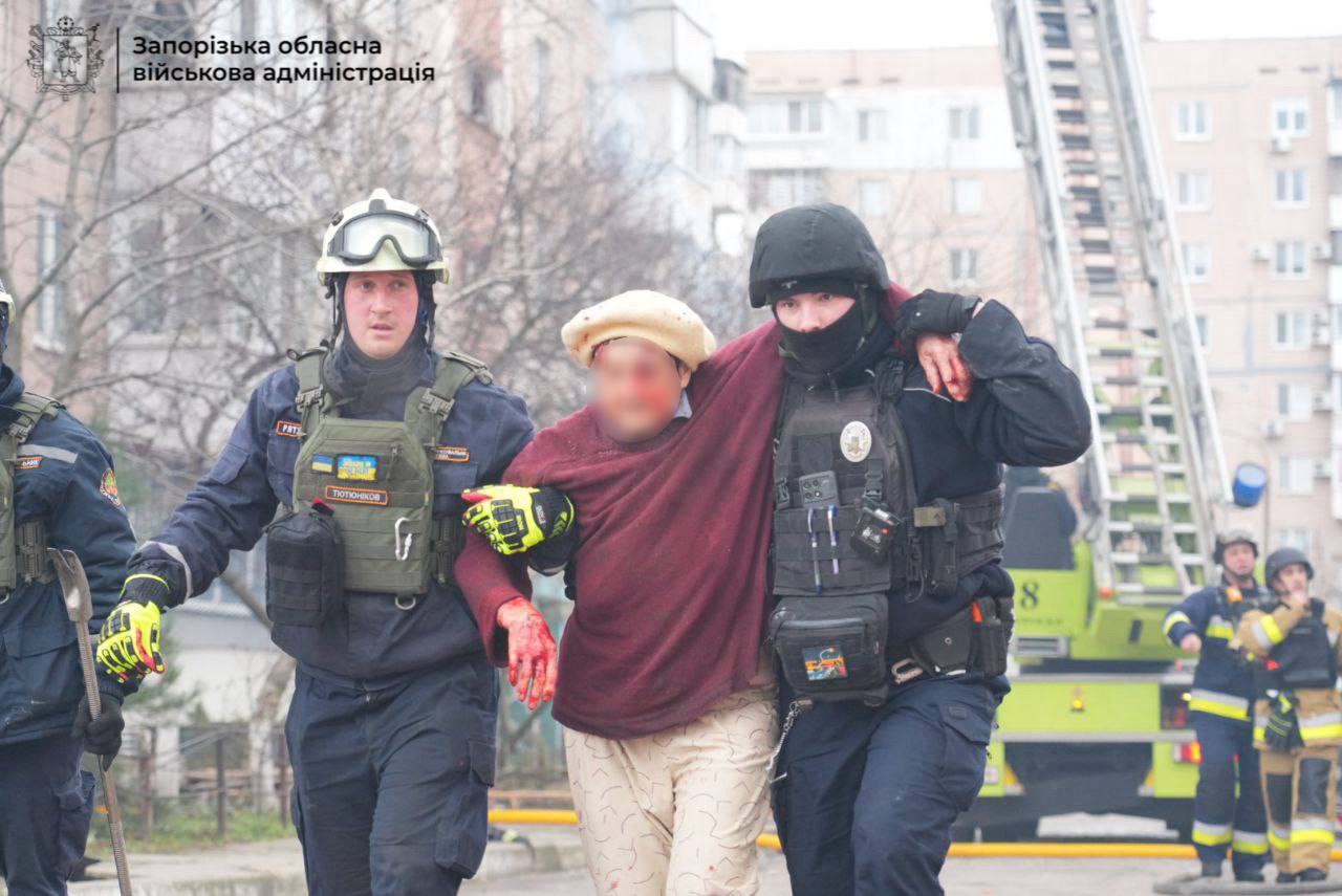 Количество пострадавших в Запорожье выросло до 26 человек (фото) — фото 11