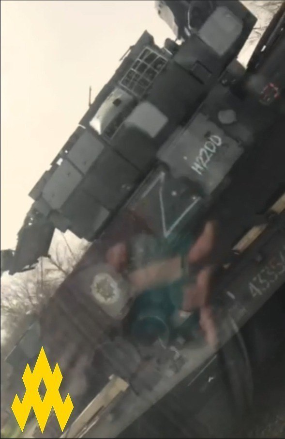 Россия перебрасывает военную технику из Крыма на Херсонское направление, - АТЕШ — фото