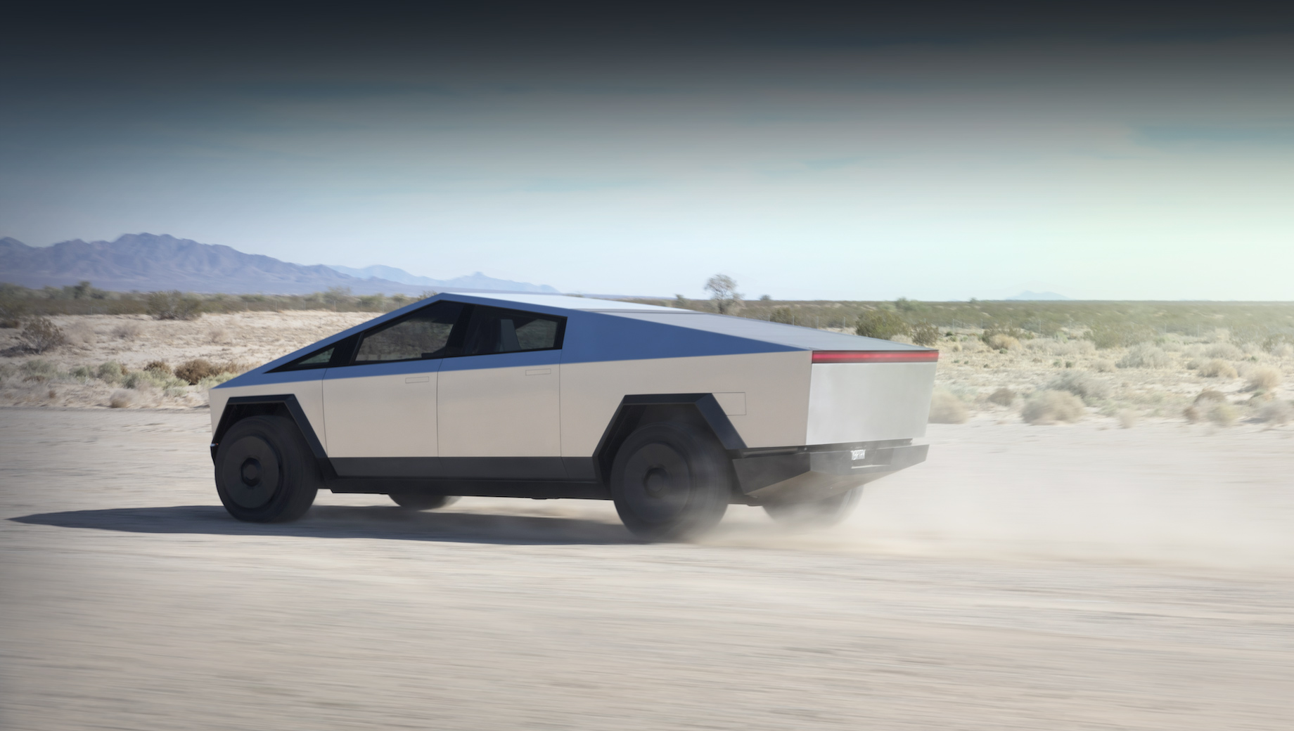 Қоғамдық көлікте қыздарға тыңшылық