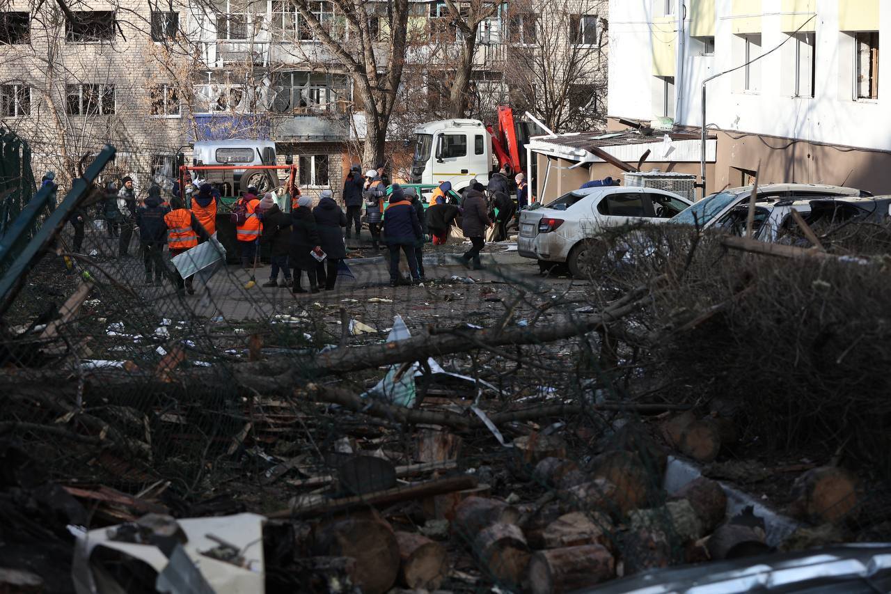 В Ізюмі госпіталізовано 24 особи, троє - у важкому стані — фото 12