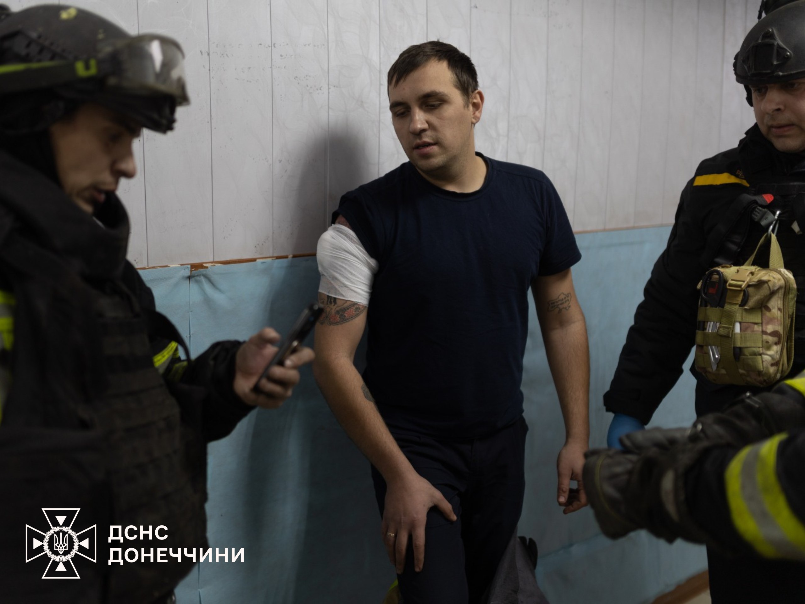 У Дружківці росіяни атакували FPV-дроном рятувальників, які їхали на виклик про пожежу — фото 2