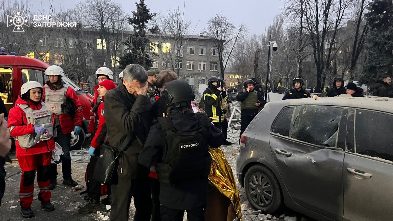 У Запоріжжі з-під завалів деблокували тіло ще одного загиблого: фото — фото 2