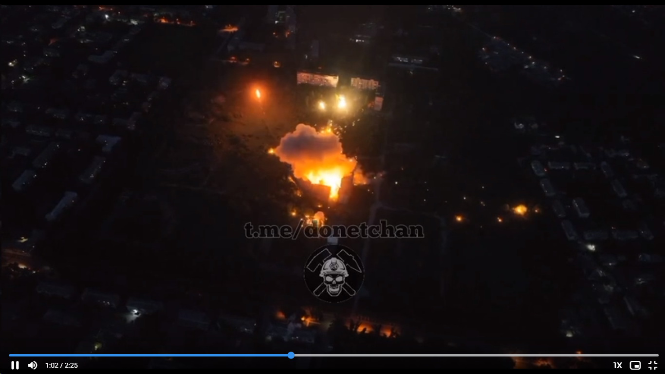 У мережі показали кадри вибуху на складі боєприпасів в окупованій Макіївці — фото