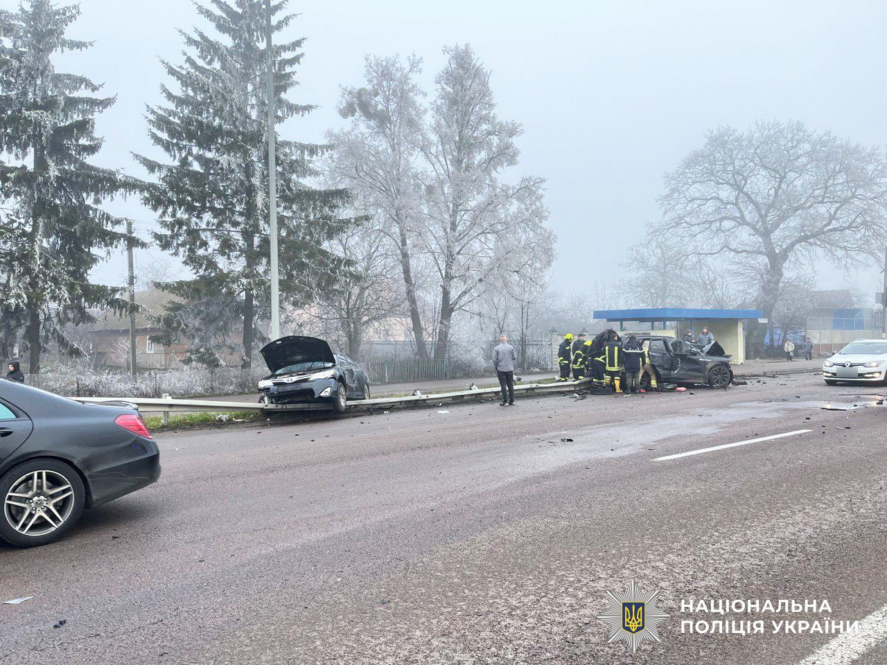 На трасі ”Київ-Чоп” зіткнулися 8 машин: рух у напрямку Києва перекрито — фото 5