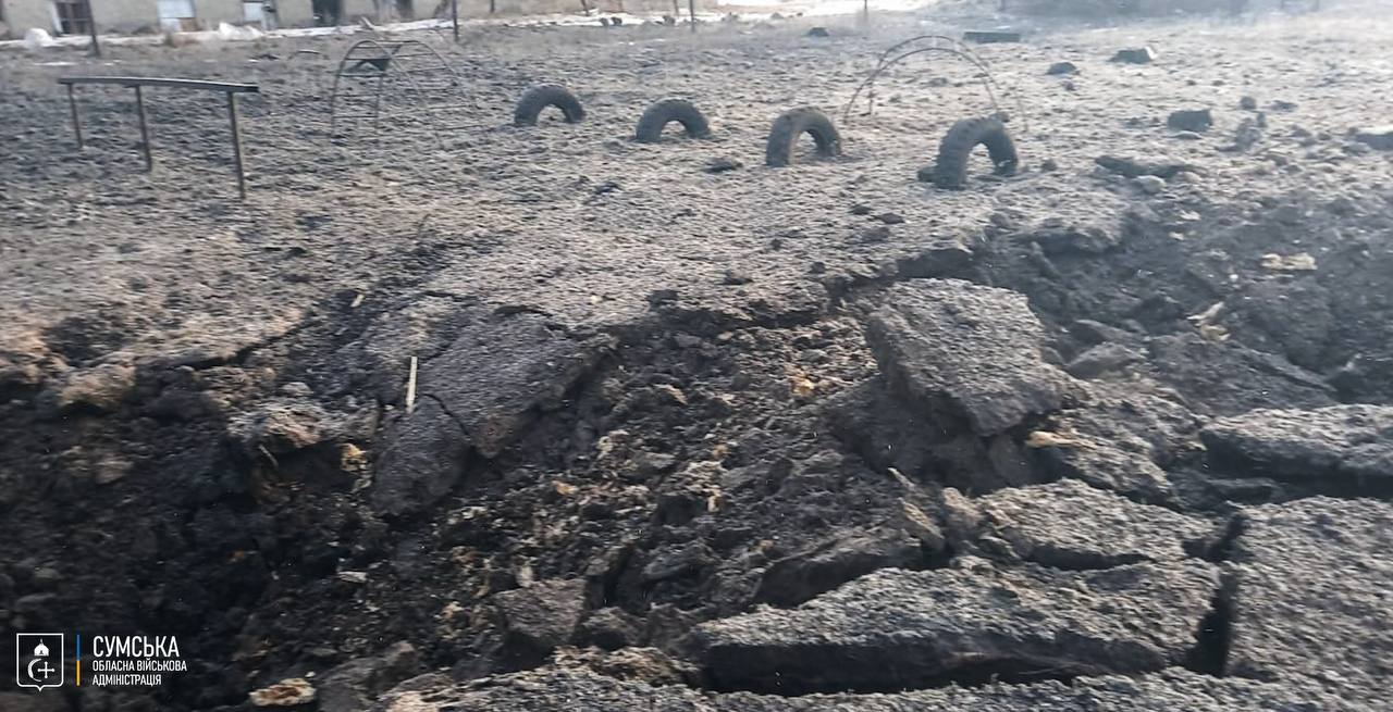 Прицільно по цивільній інфраструктурі: росіяни скинули КАБи на Сумську область — фото 4