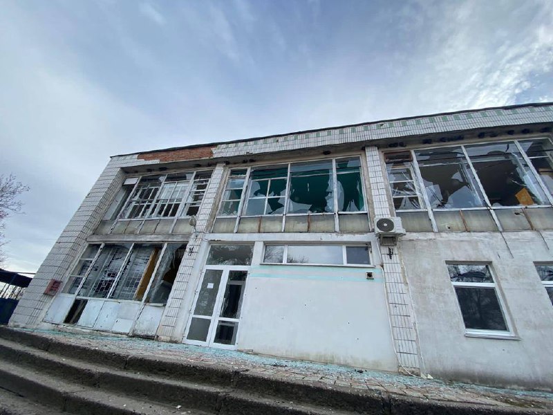 Россияне обстреляли больницу в Сумской области, погиб ребенок: фото — фото