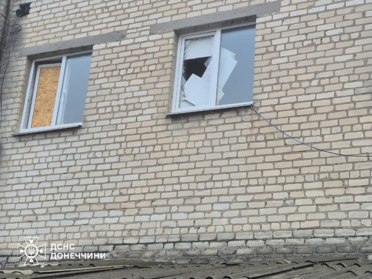 В Доброполье россияне атаковали пожарно-спасательную часть — фото 4