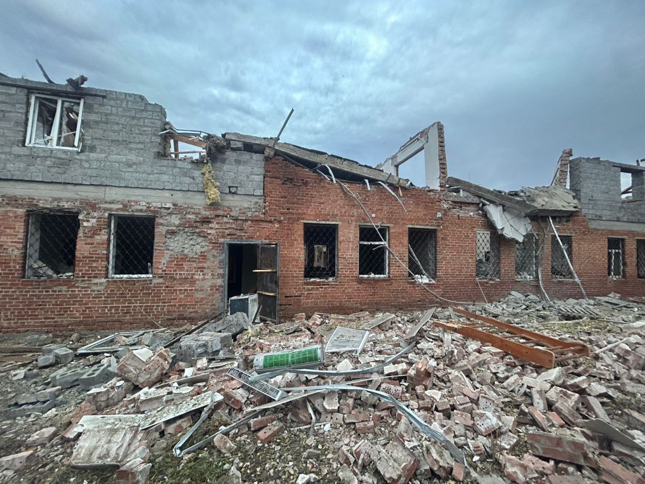 Росіяни атакували Донецьку область: загинула одна людина, троє постраждали — фото 3