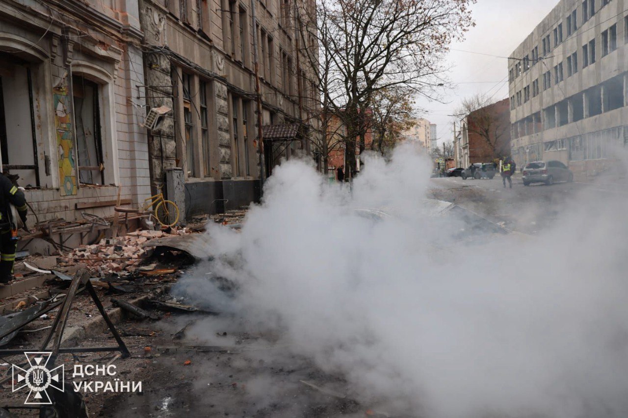 У харківському садочку на момент обстрілу було близько півсотні дітей: фото — фото 6