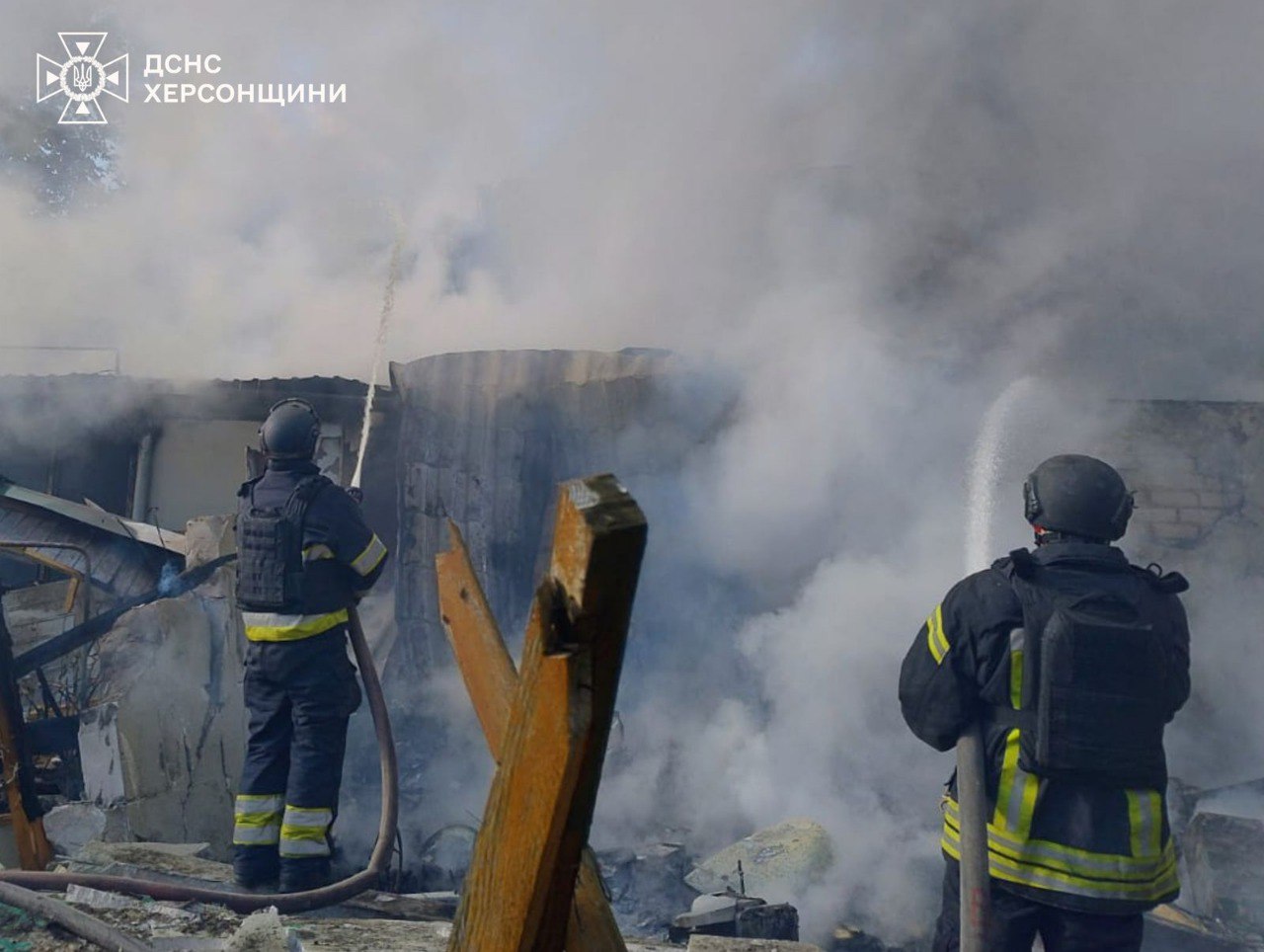 В Херсоне БПЛА россиян атаковал спасателей — фото 2