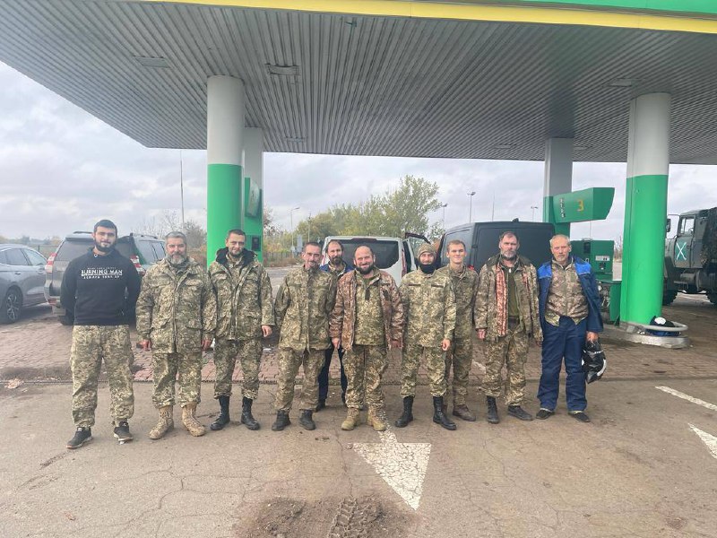 Украина вернула из плена еще 10 военных — фото 1
