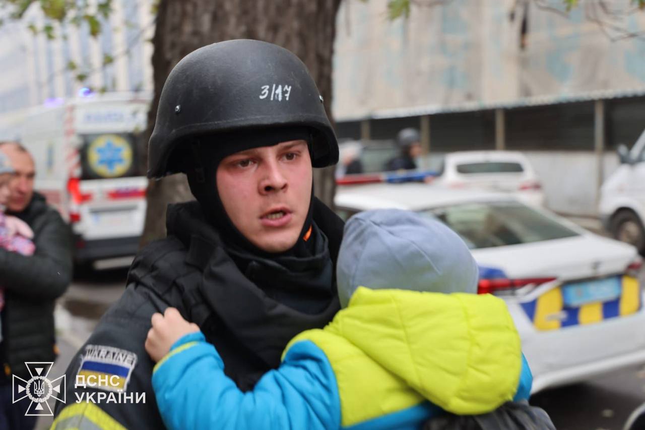 ”Росія нахабніє”: Зеленський відреагував на російський удар по дитячому садку у Харкові — фото 4