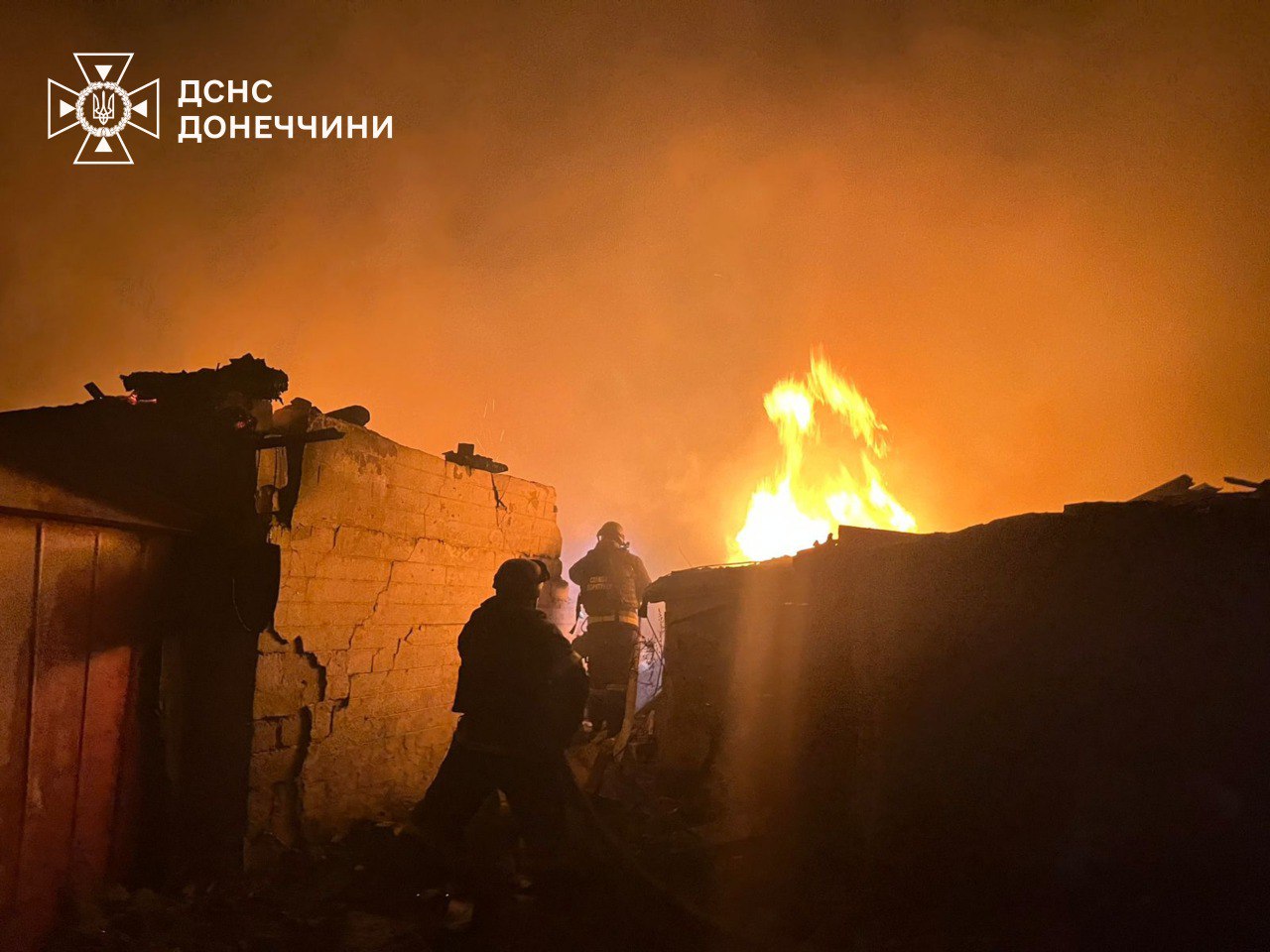 Росіяни атакували Донецьку область: загинула одна людина, троє постраждали — фото 9