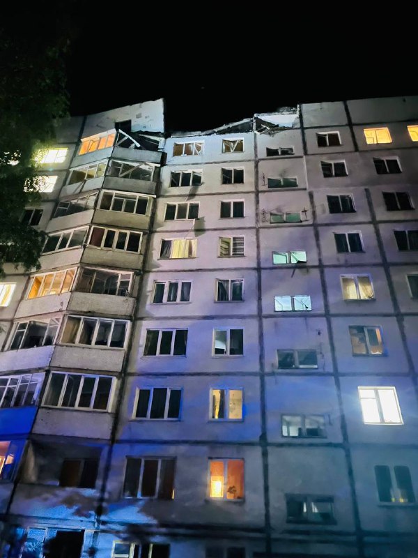 Стали известны последствия ночного обстрела жилых высоток в Харькове — фото