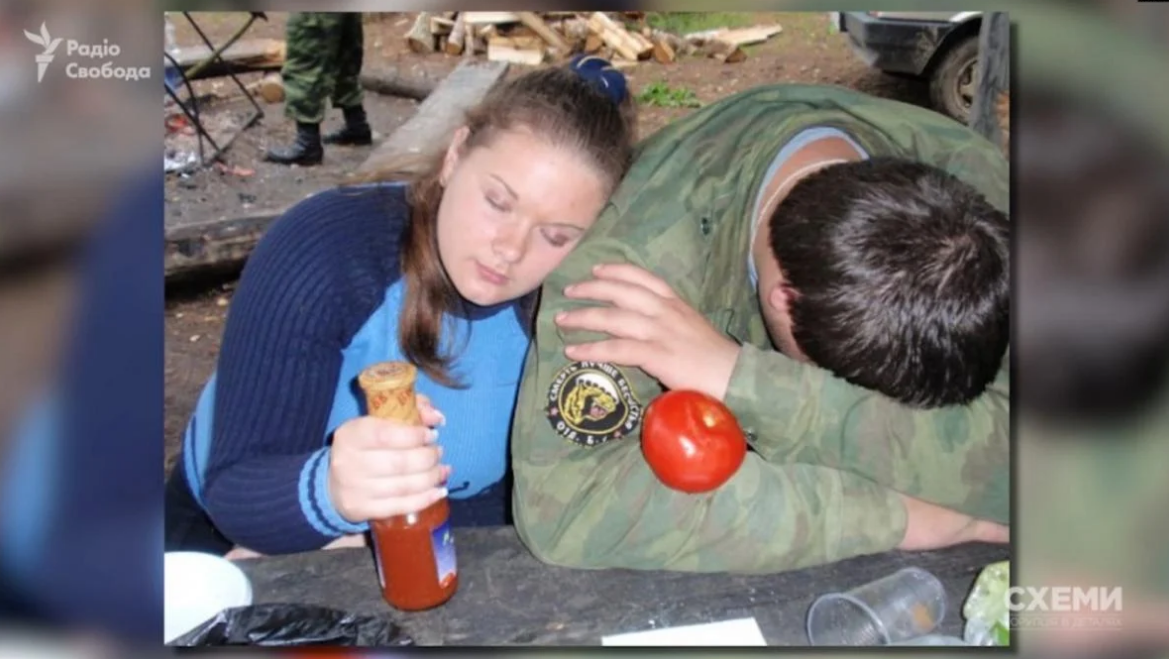 Знайдено дружину окупанта, яка радила ”різати п***ки та вирізати зірки на спинах” українських дітей — фото