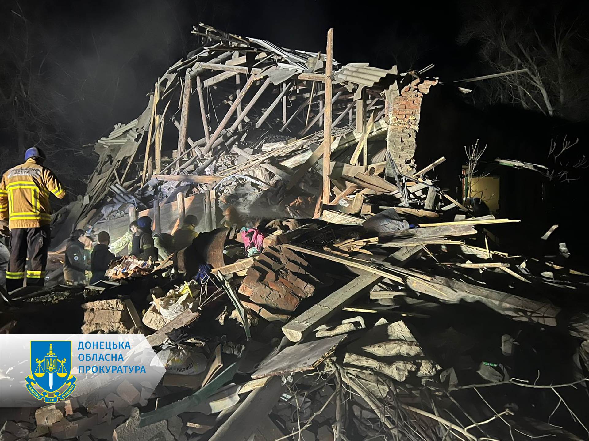 Росія вночі обстріляла ”Пункт незламності” у Костянтинівці: загинули 3 людини (фото) — фото