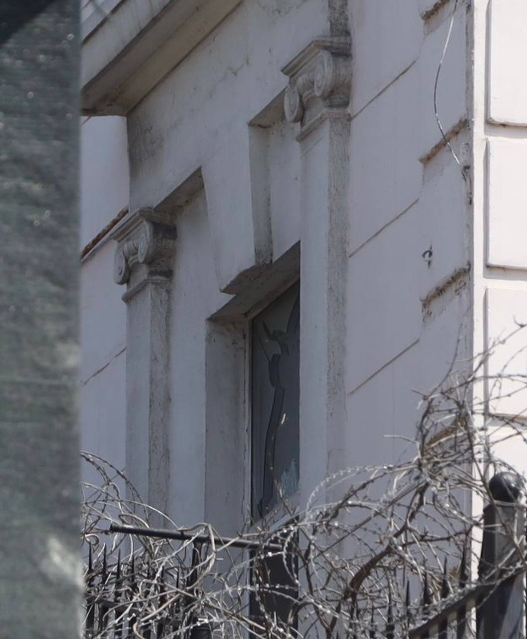 Російська ракета пошкодила будівлю генконсульства Китаю в Одесі: фото — фото 2
