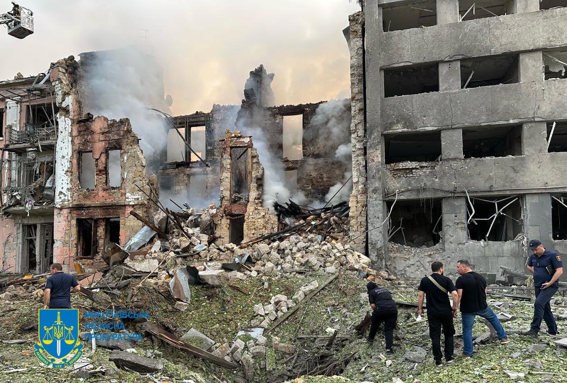 При ударе по Одессе и Николаеву погибли два человека: фото последствий — фото 11