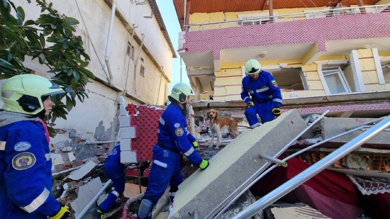 Українські рятувальники показали свою роботу у Туреччині (фото) — фото
