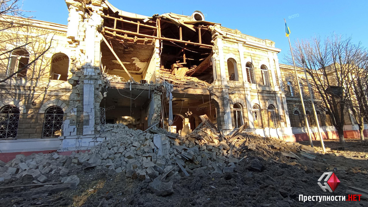 Россия нанесла ракетный удар по центру Николаева: разрушена школа, есть жертва — фото 3