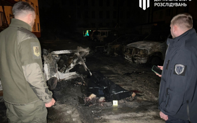 При взрыве на парковке в Николаеве погибли двое военных и пострадали пять спасателей — фото 1