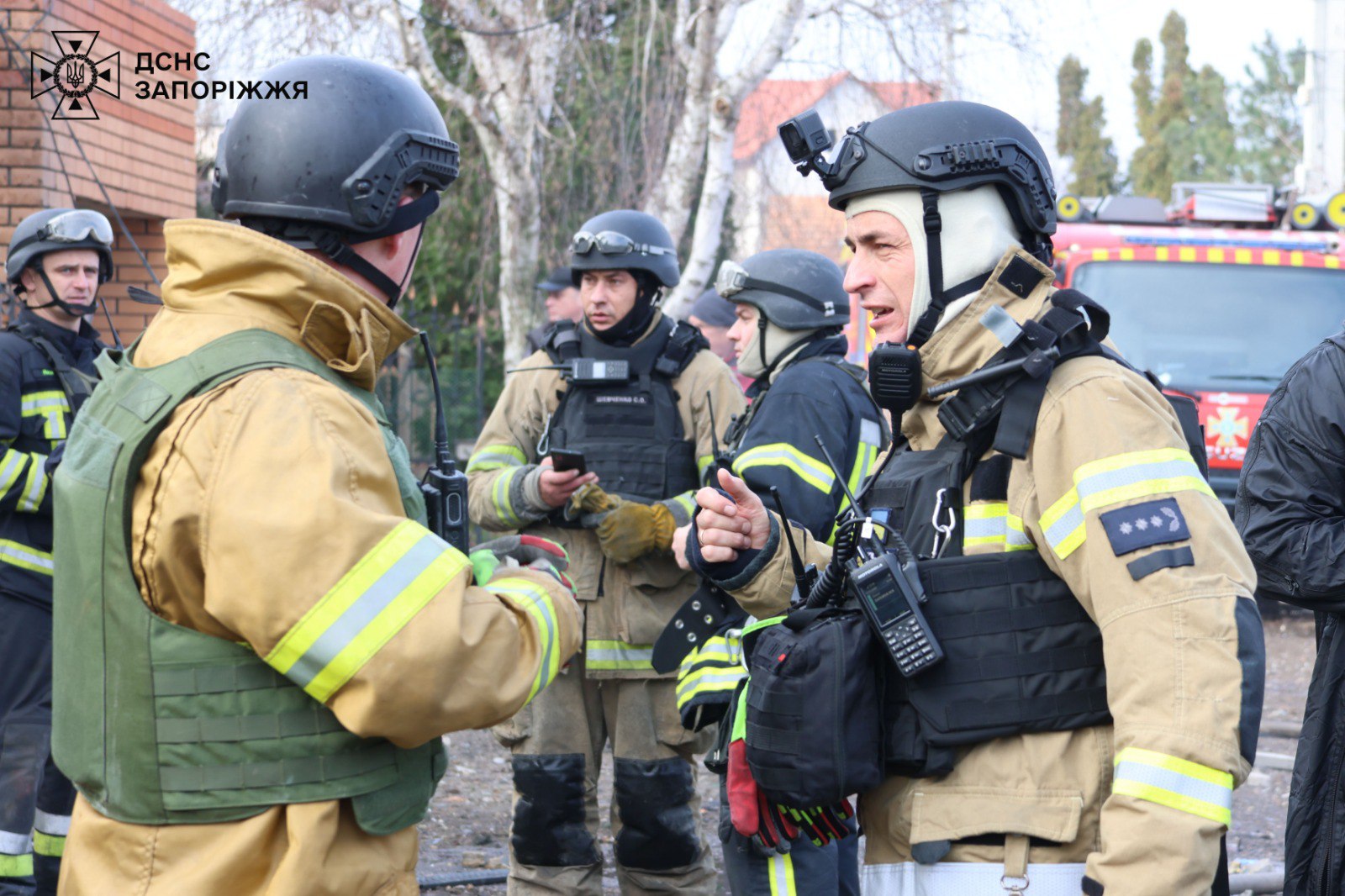До 7 человек увеличилось количество пострадавших в результате обстрела Запорожья (фото) — фото 8