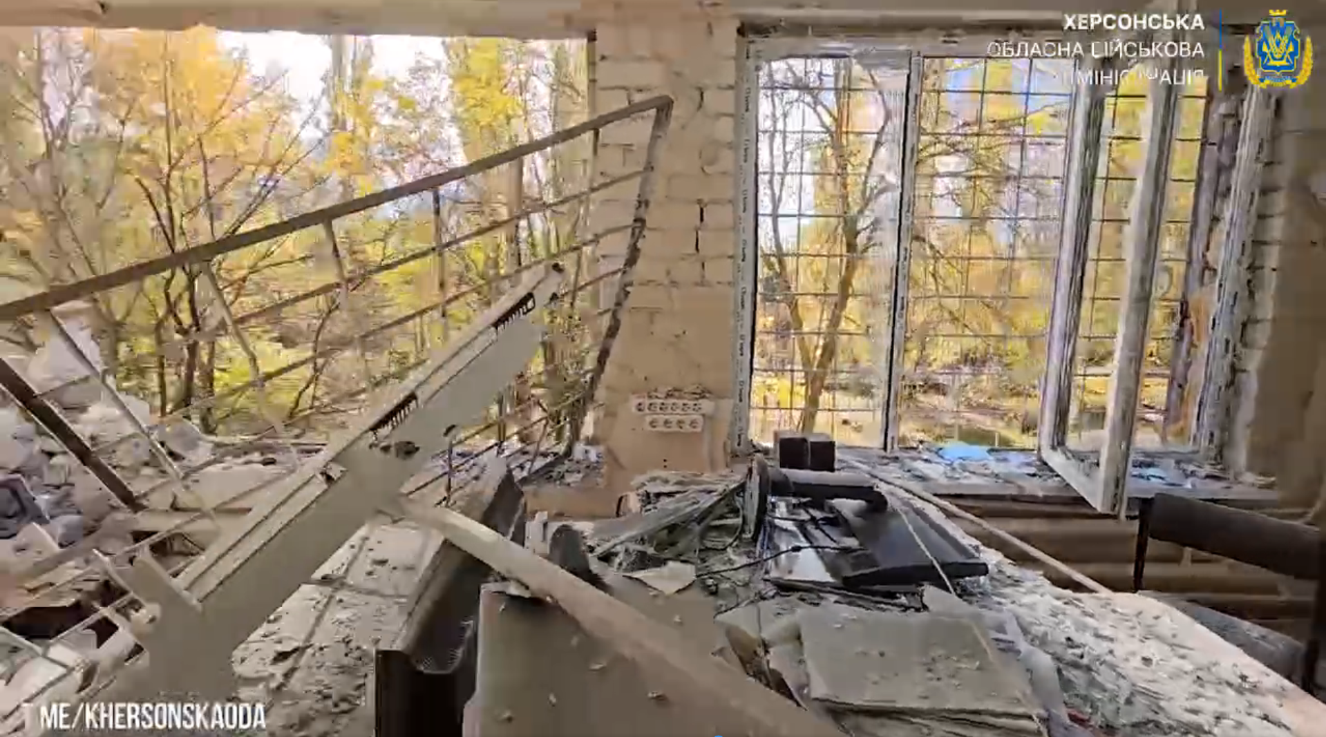 Росіяни завдали удару по дитячій лікарні у Херсоні: серед поранених дитина — фото 3