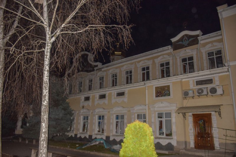 Взрывы в Одессе: ракета попала в здание монастыря УПЦ МП, есть пострадавшие (фото, видео) — фото