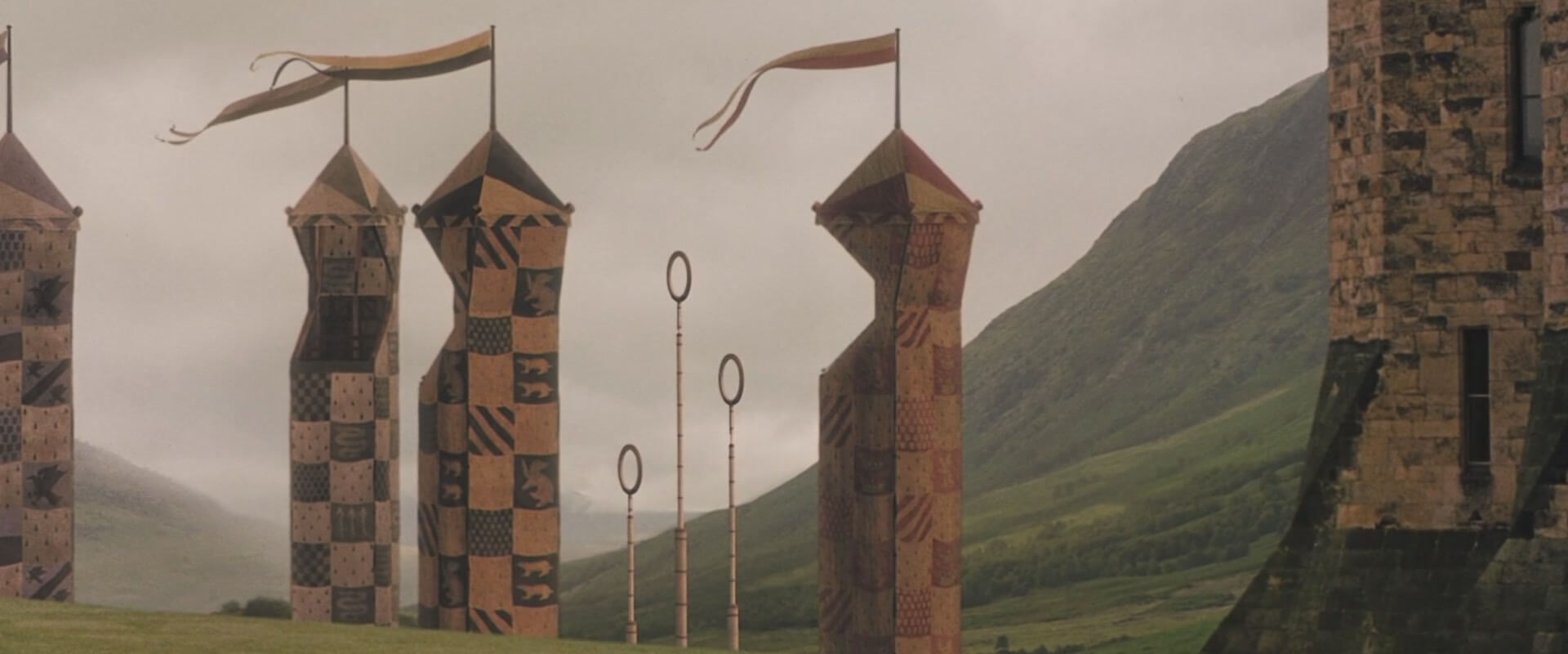 Где находится Хогвартс? Настоящий замок из книг о Гарри Потере — фото