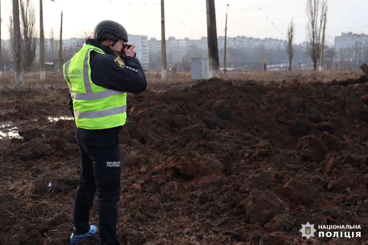В сети показали, что осталось от транспортного депо в Харькове после российского удара: фото, видео — фото 4