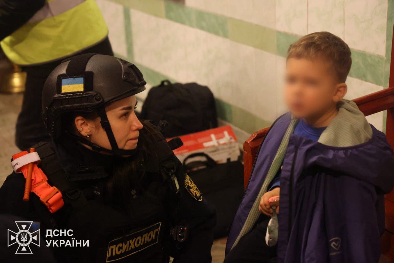 У харківському садочку на момент обстрілу було близько півсотні дітей: фото — фото 3