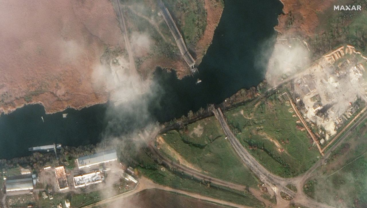 Россияне взорвали дамбу Каховской ГЭС при отступлении: спутниковые снимки — фото 2
