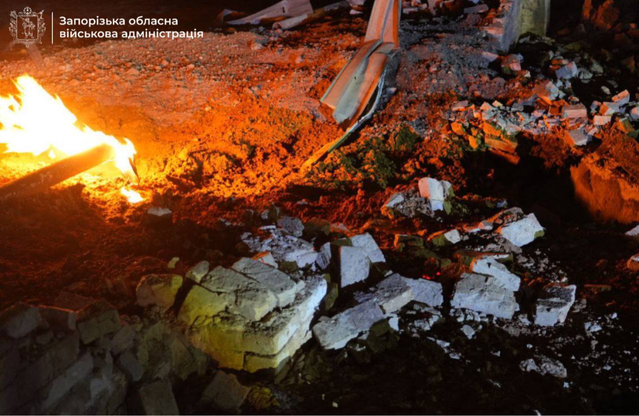 Росіяни атакували Запоріжжя: пошкоджено об'єкт промислової інфраструктури — фото 3