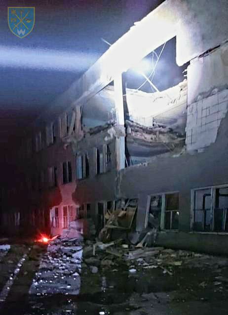 Окупанти атакували дронами Одесу: є постраждалі та руйнування (фото) — фото 7