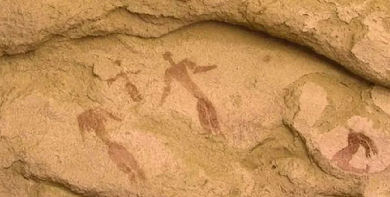 В Сахаре нашли наскальный рисунок с сюжетом, похожим на рождение Христа - его создали за тысячи лет до этого — фото