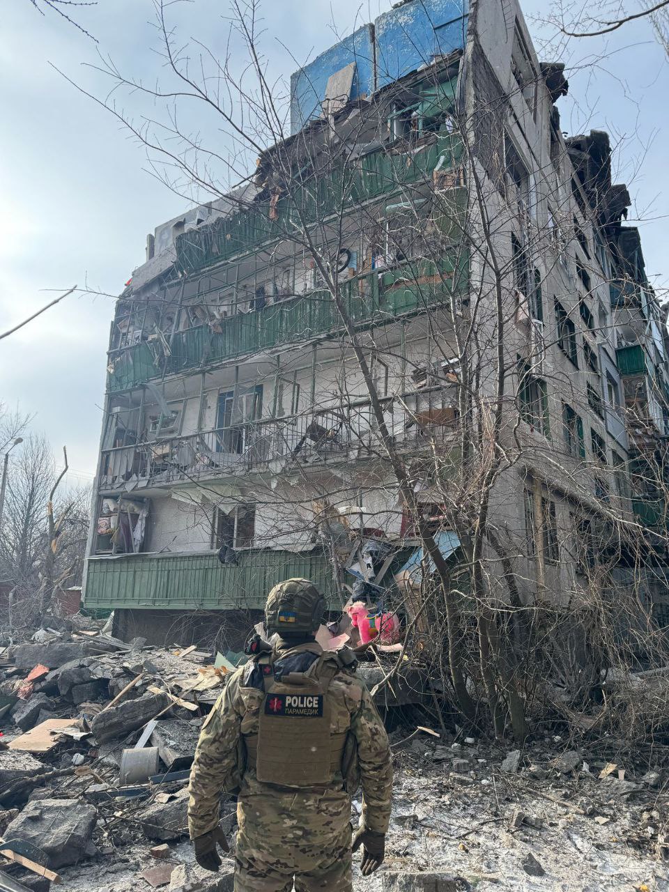 Росіяни масовано обстріляли Костянтинівку, є загиблі та поранені (фото) — фото 2