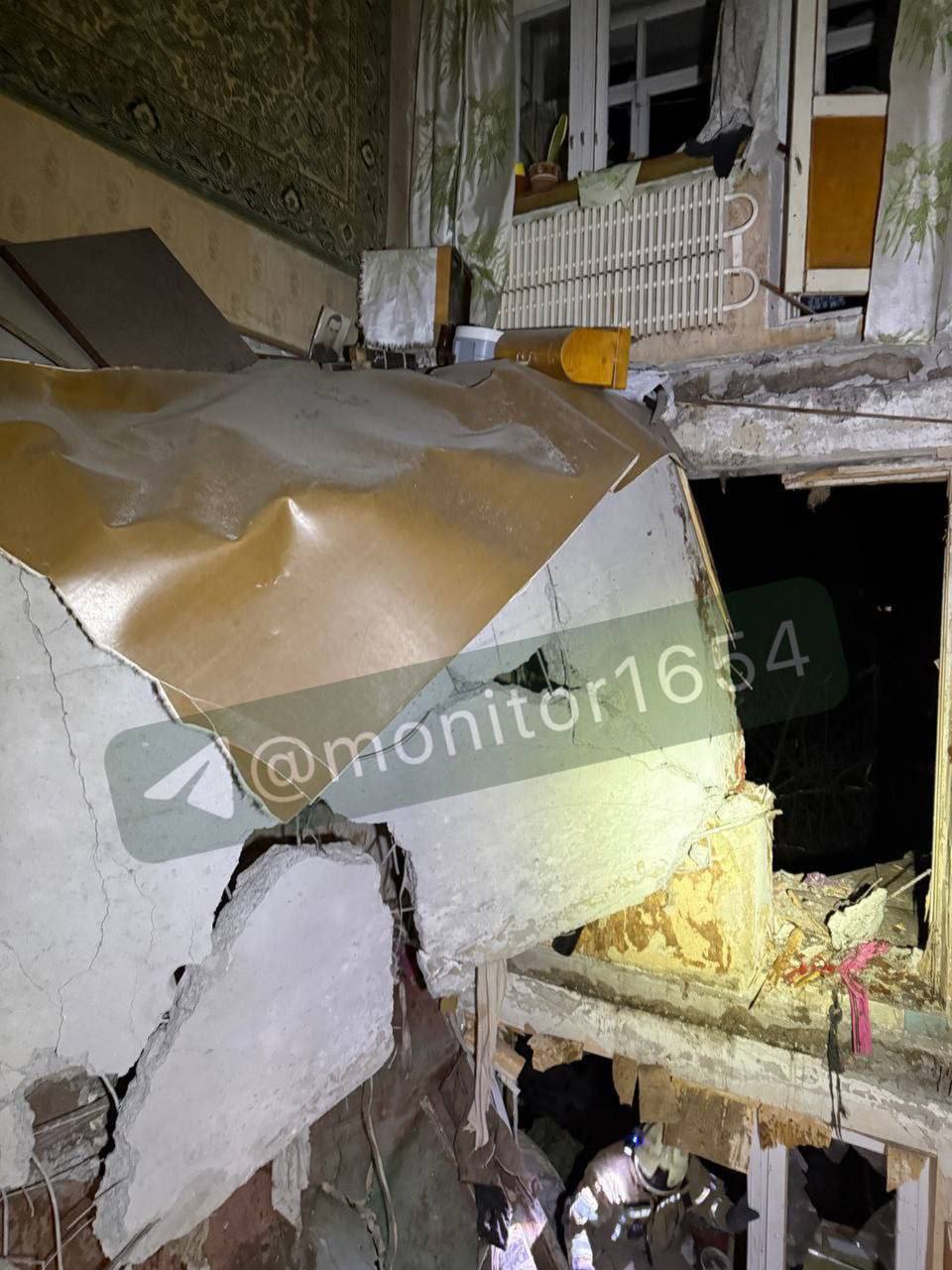 Два человека погибли в результате взрыва в многоэтажке Харькова — фото 1