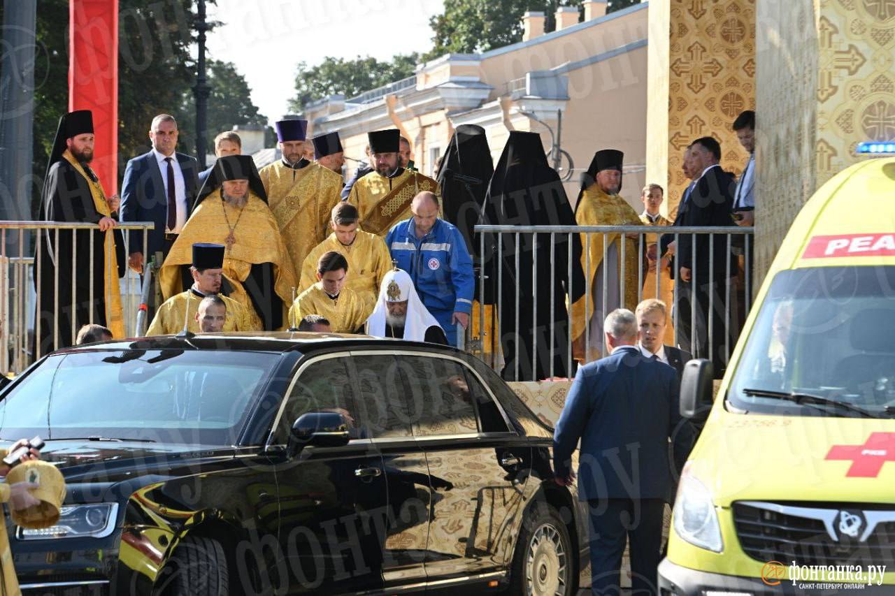 Патріарху Кирилу знадобилася ”швидка” після виступу, на якому він активно критикував Захід — фото 3