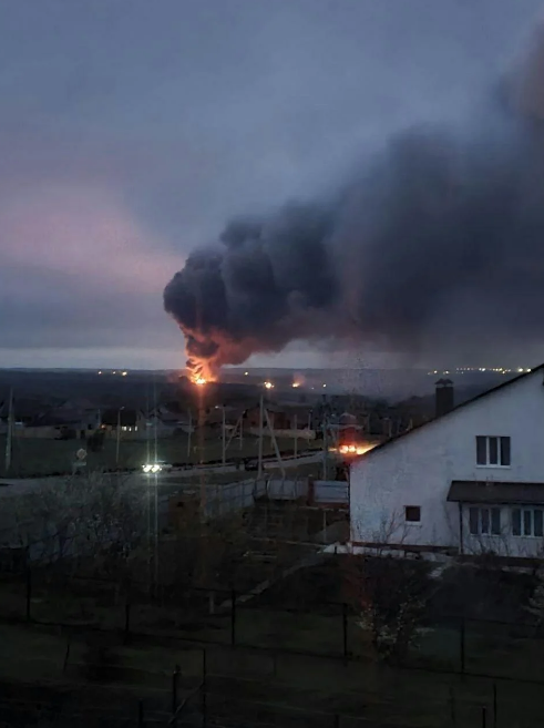 У РФ горить склад із боєприпасами, а в ПМР сталася стрілянина біля найбільшого збройного арсеналу — фото