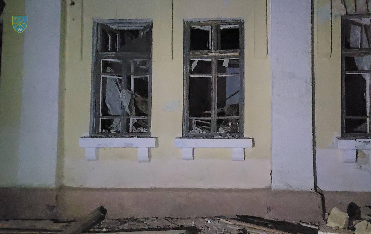 Над Одессой сбили 18 дронов, но есть и прилеты: кадры последствий — фото