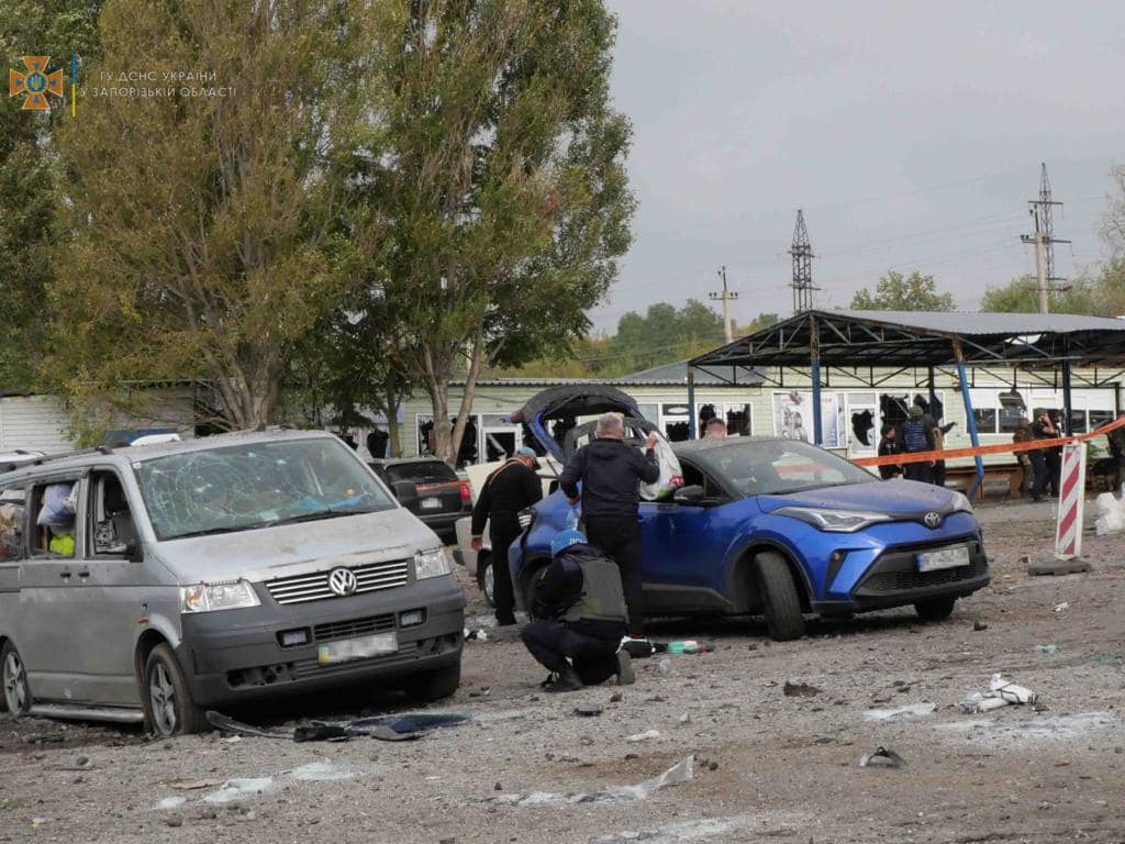 Возросло число пострадавших при обстреле гуманитарной колонне в Запорожье — фото 1