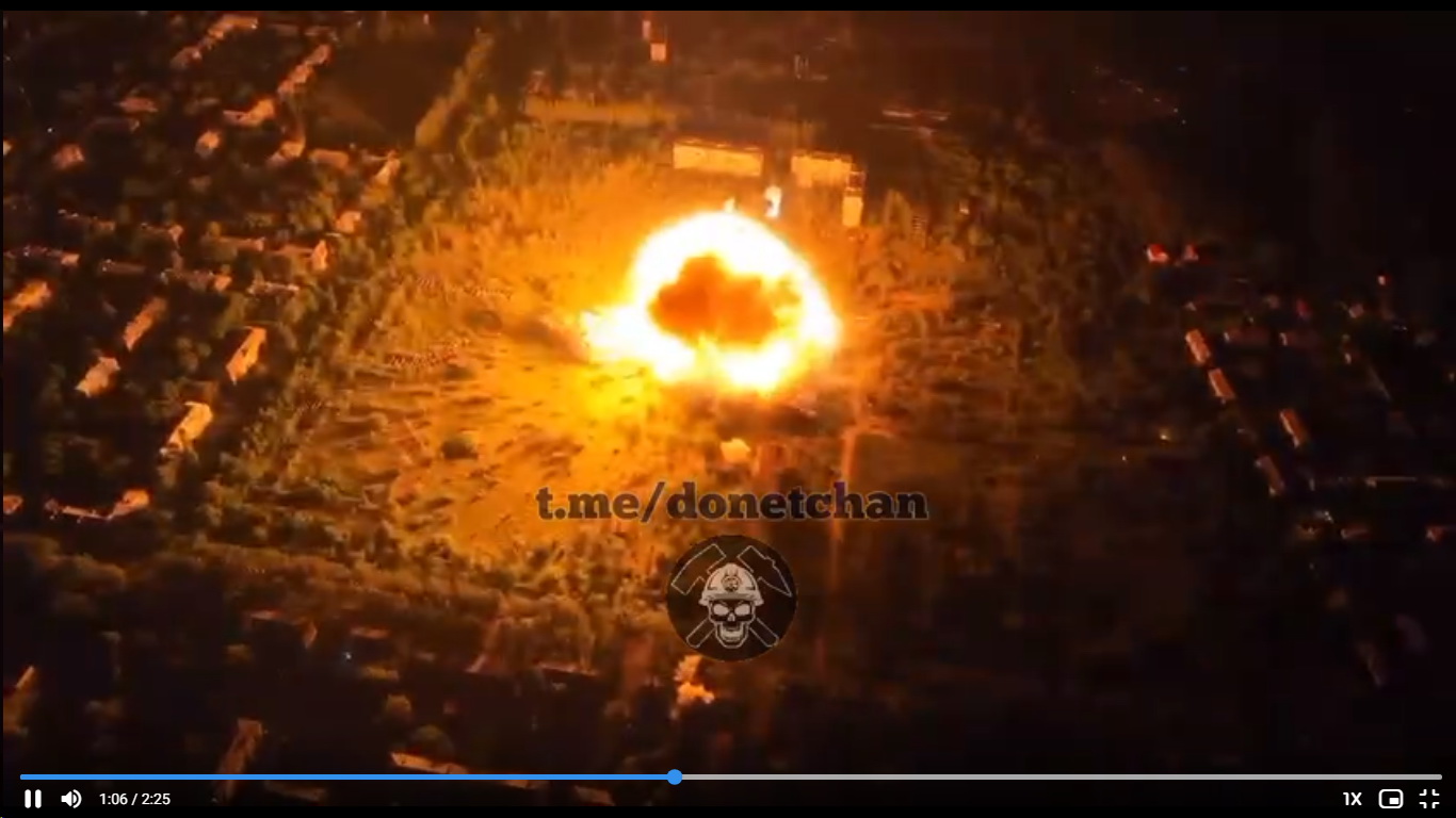 У мережі показали кадри вибуху на складі боєприпасів в окупованій Макіївці — фото