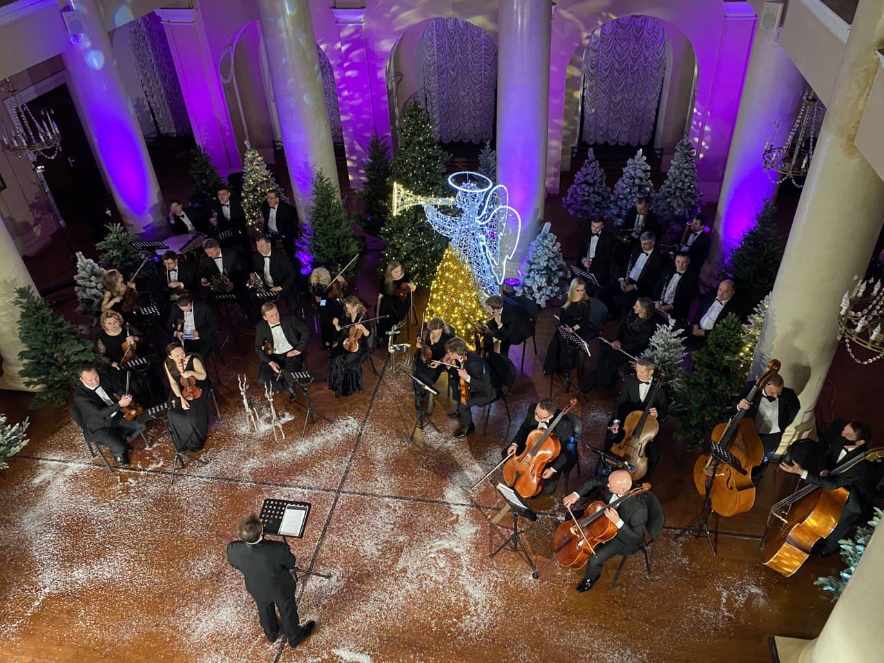 ”Зимние чудеса”: настоящая музыкальная магия от детей-виртуозов в День Святого Николая — фото
