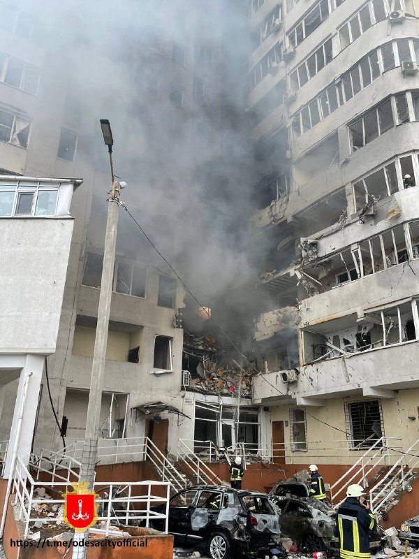 Ужасающие кадры: видео из одесской квартиры, в которую влетела российская ракета — фото