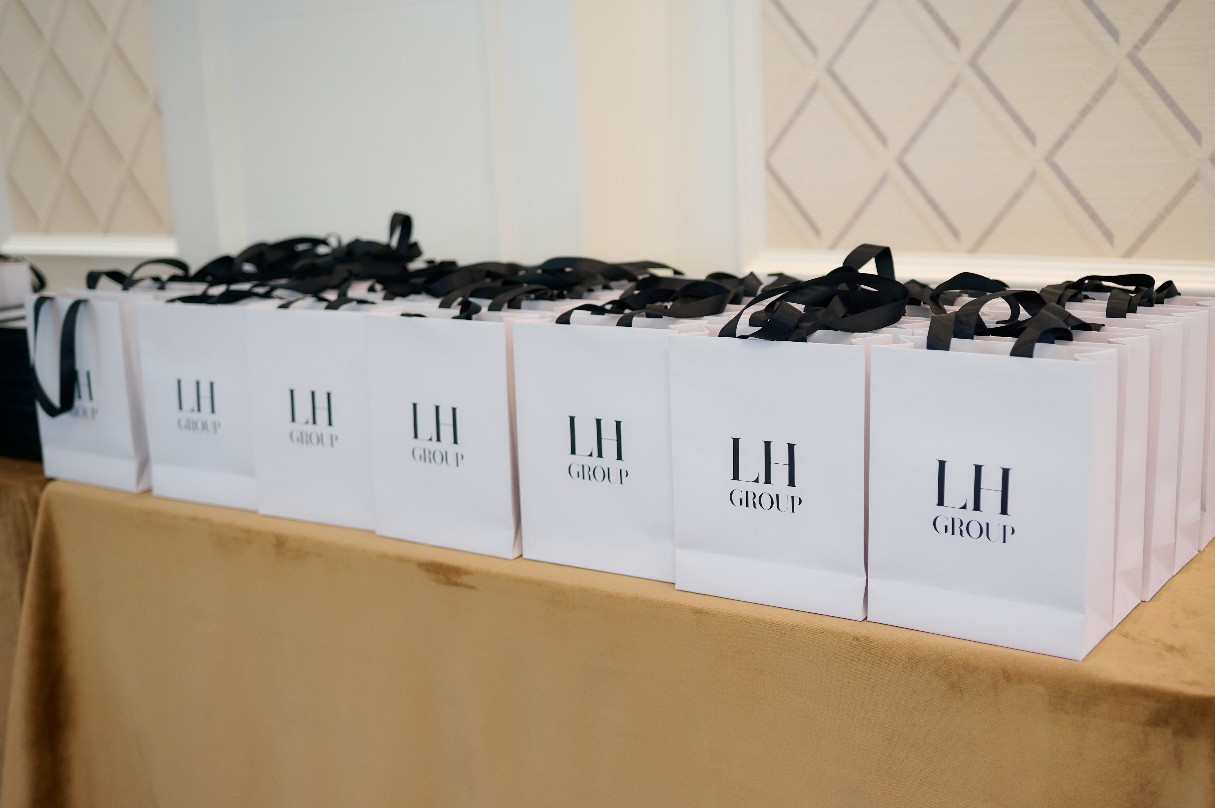 Fashion Show от Little House: эстетика, ценности и благотворительность от LH Group — фото